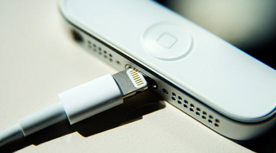 Naładuj iPhone'a przez chwilę